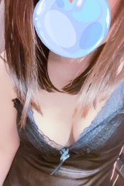 有栖　彩花